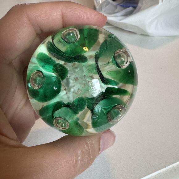 Vintage Green Joe St. Clair Controlled Bubble Art Glass Paperweight 3.5"x3 - Picture 5 of 9